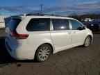 2011 TOYOTA SIENNA