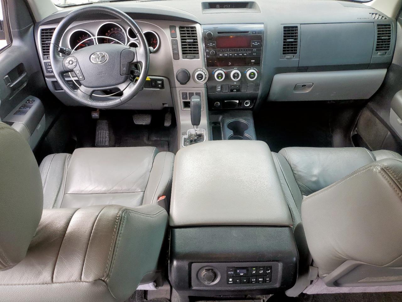 2012 TOYOTA Sequoia