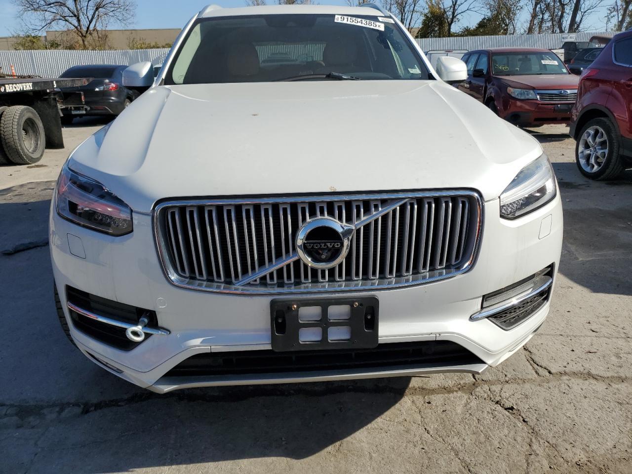 2016 VOLVO XC90