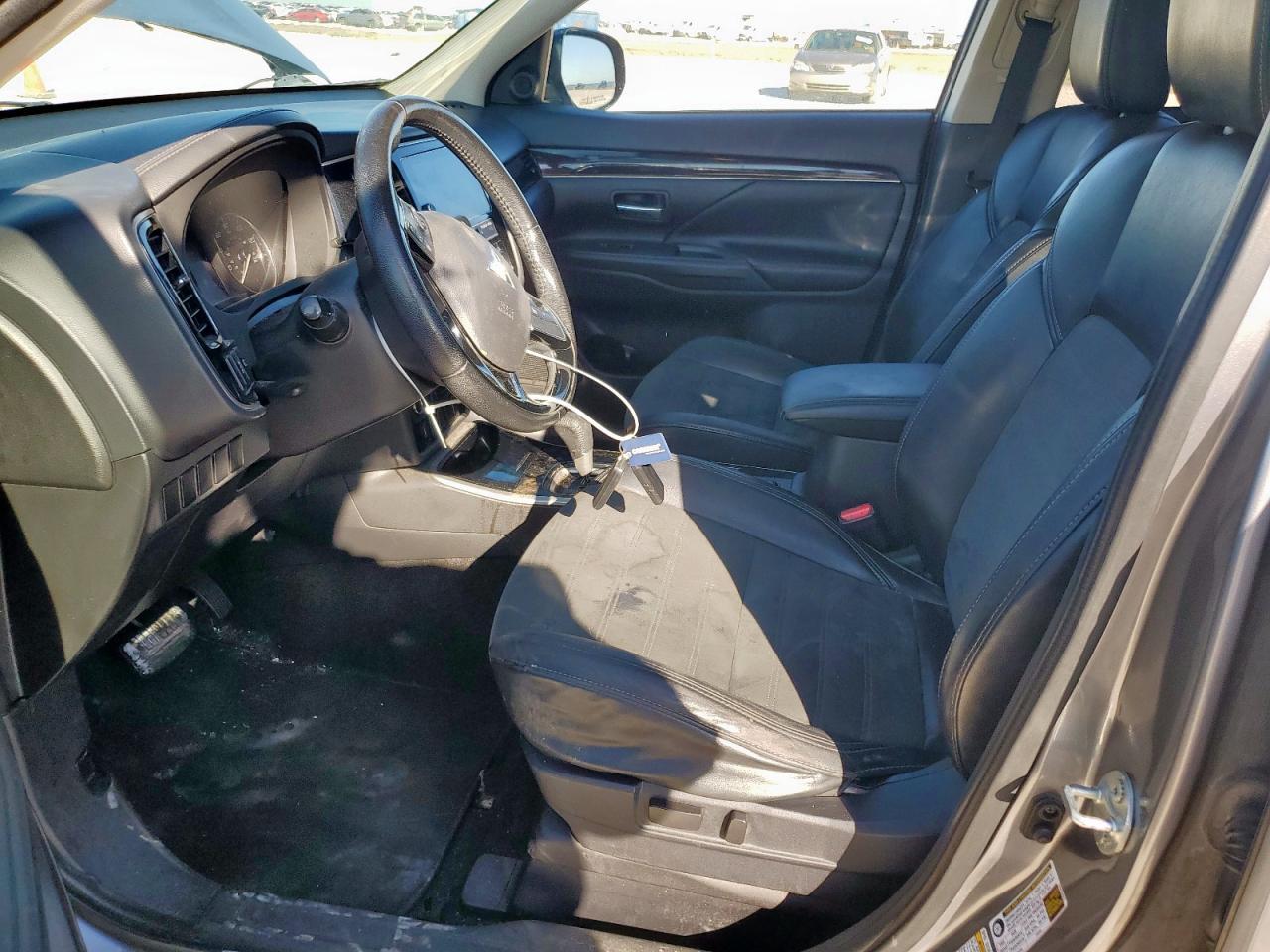 2019 MITSUBISHI outlander