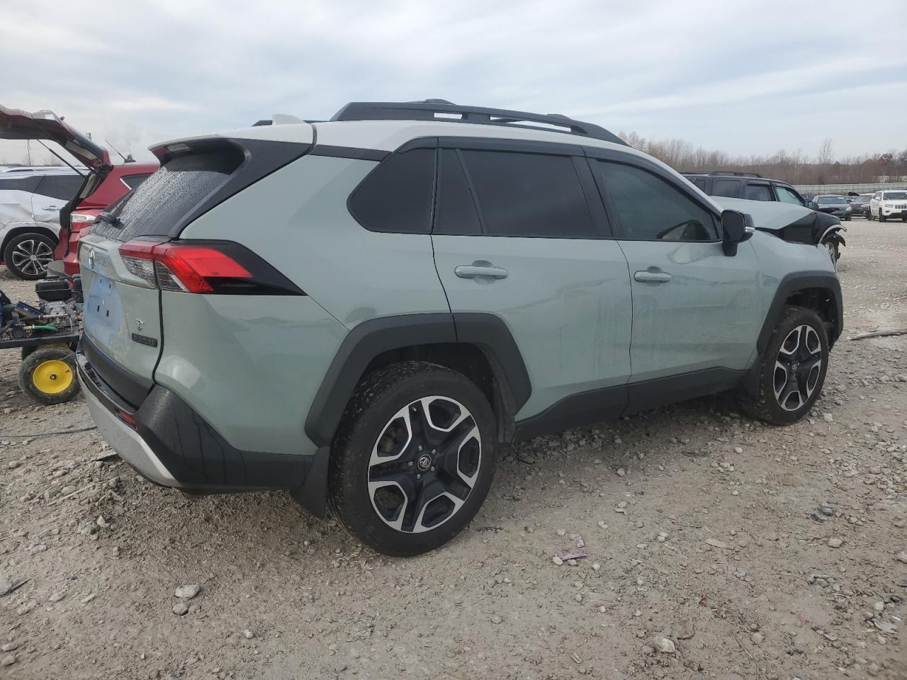 2019 TOYOTA RAV4
