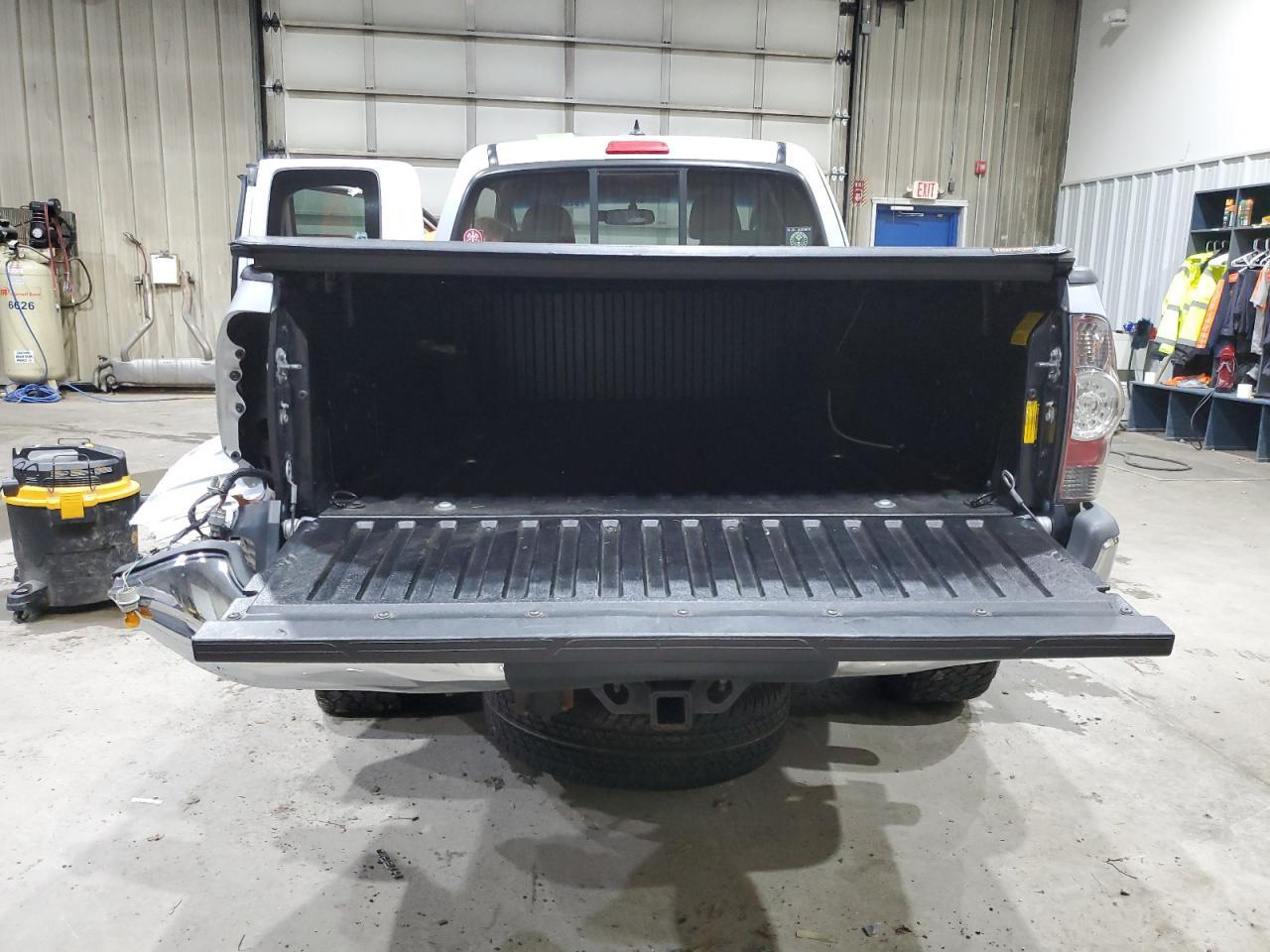 2012 TOYOTA TACOMA