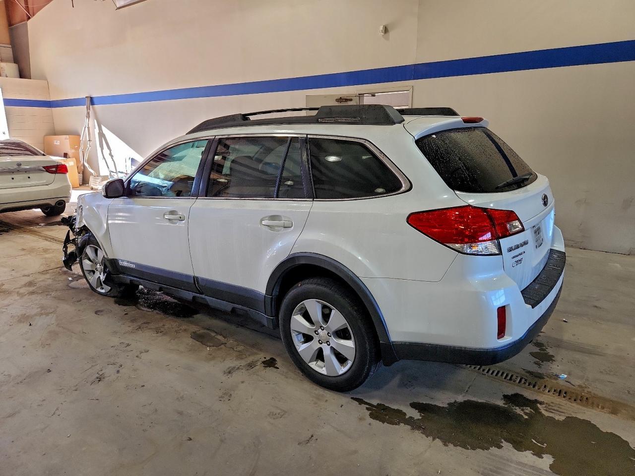 2011 SUBARU Outback