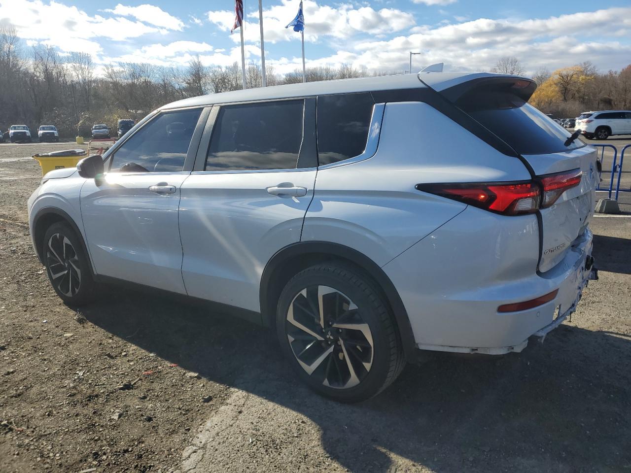 2022 MITSUBISHI outlander