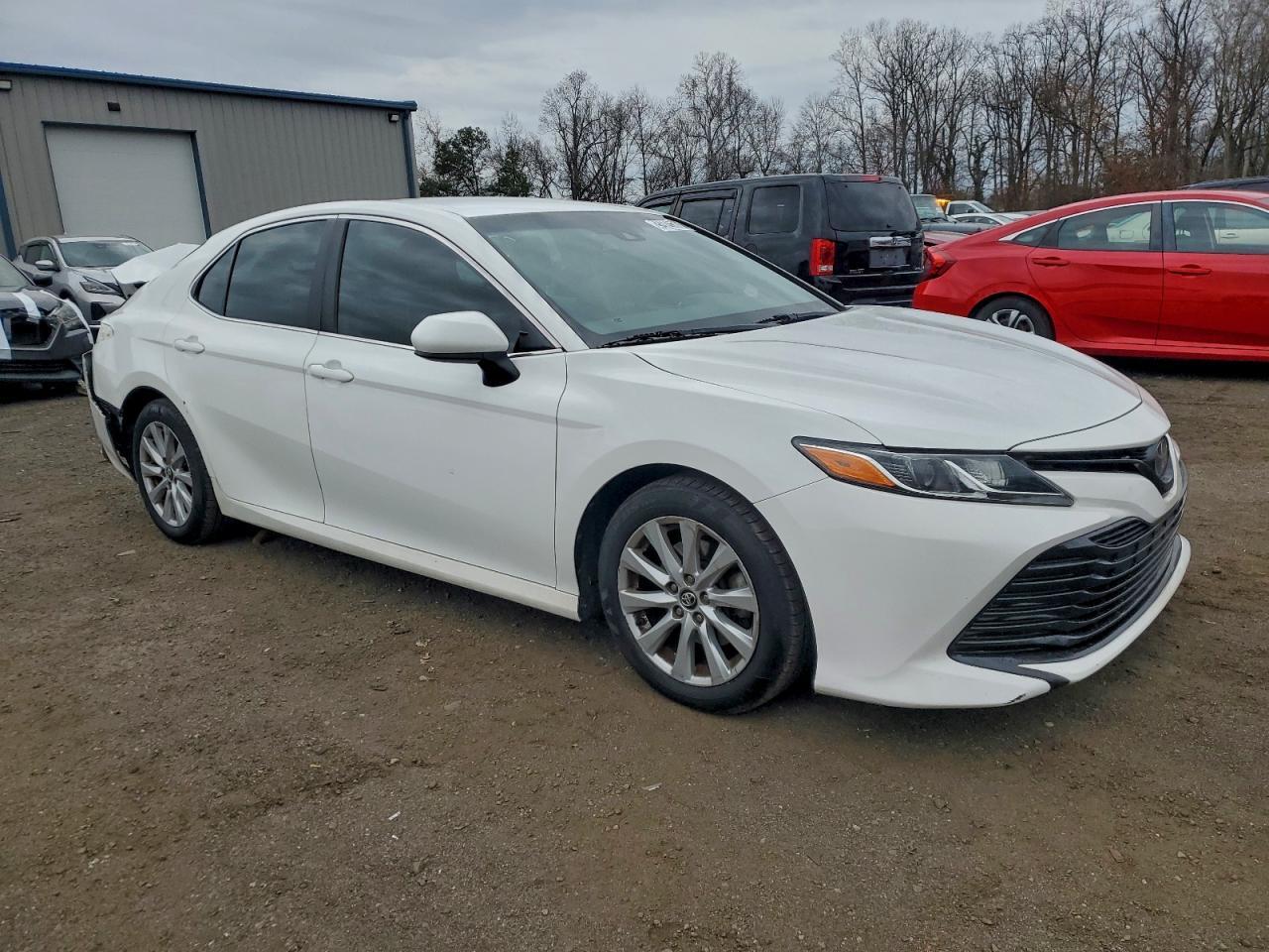 2018 TOYOTA CAMRY