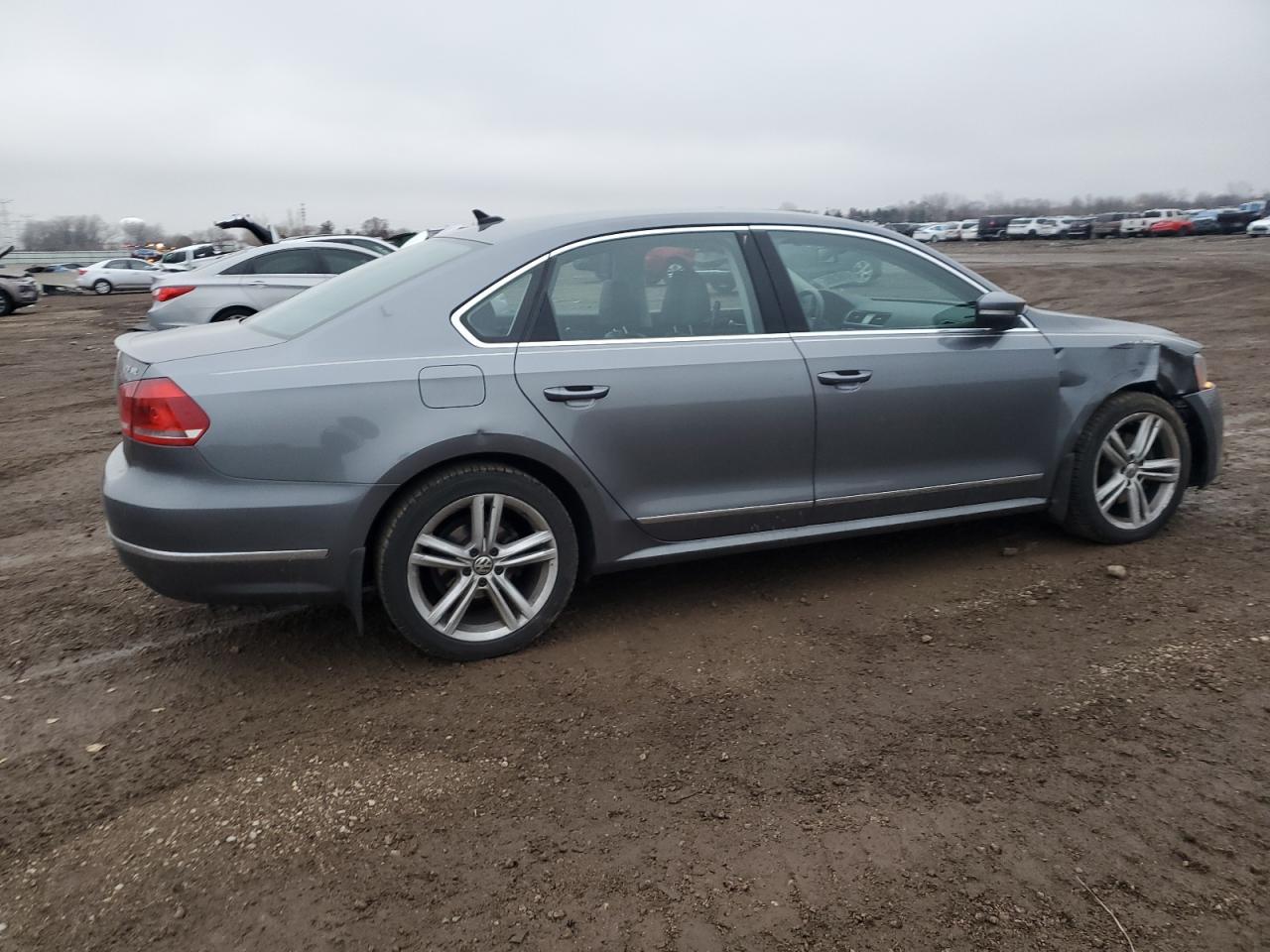2015 VOLKSWAGEN Passat