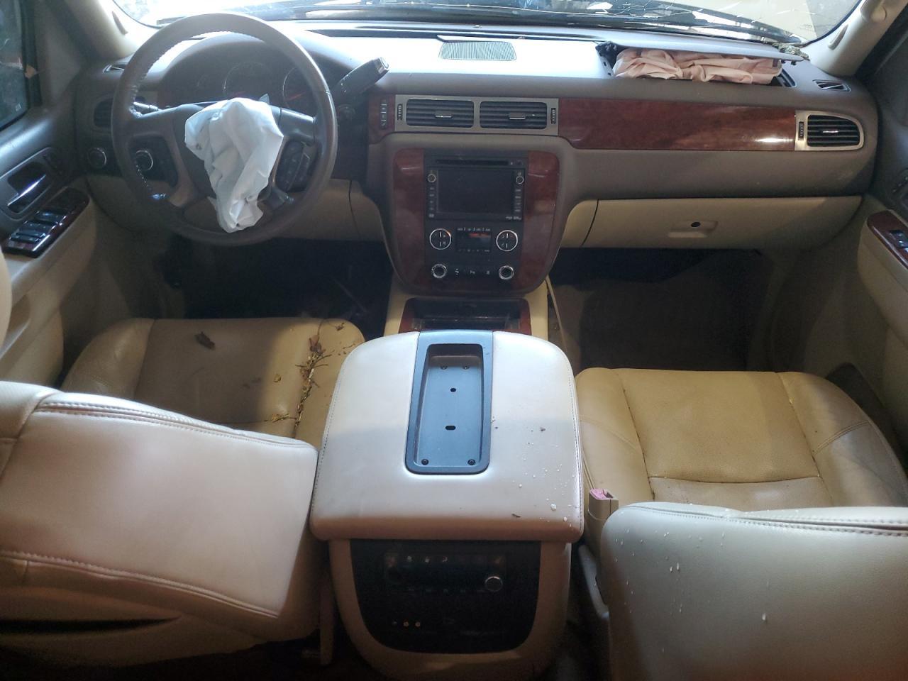 2011 CHEVROLET Tahoe