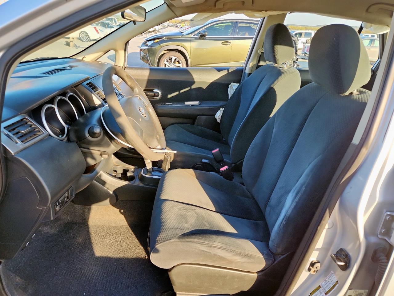 2010 NISSAN VERSA