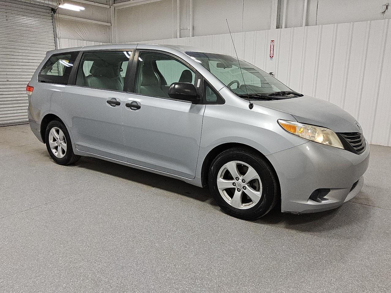 2014 TOYOTA SIENNA