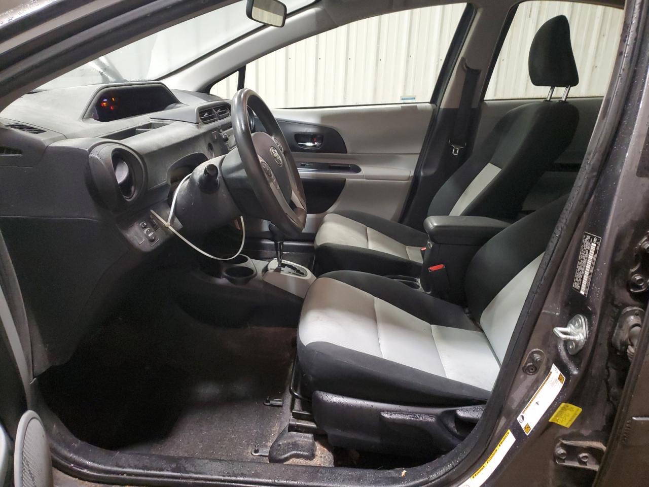 2013 TOYOTA Prius c