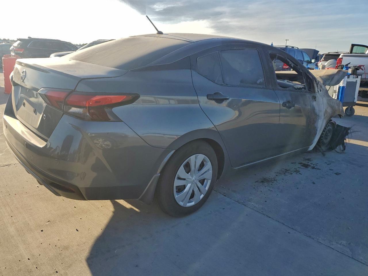 2025 NISSAN VERSA