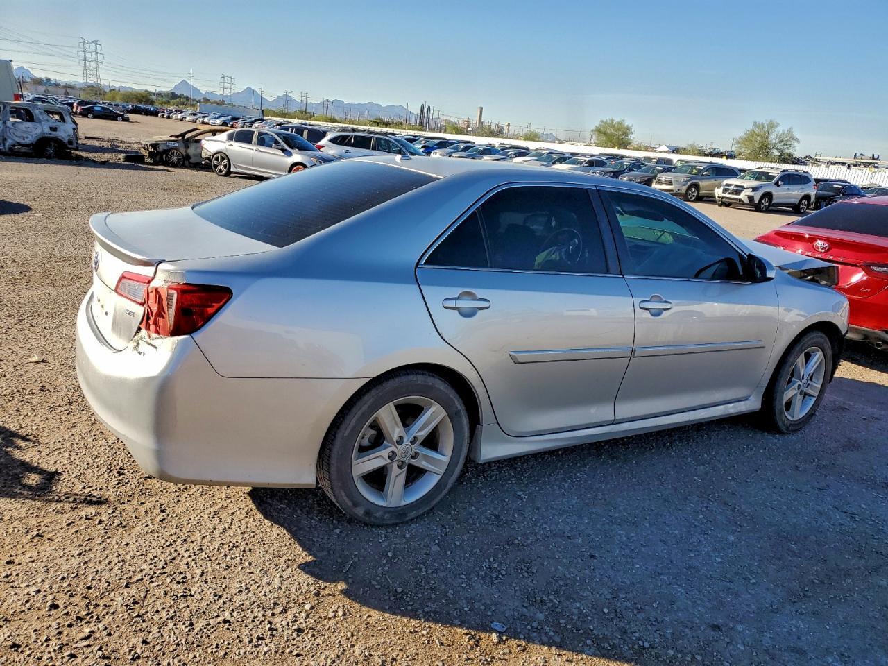 2014 TOYOTA CAMRY
