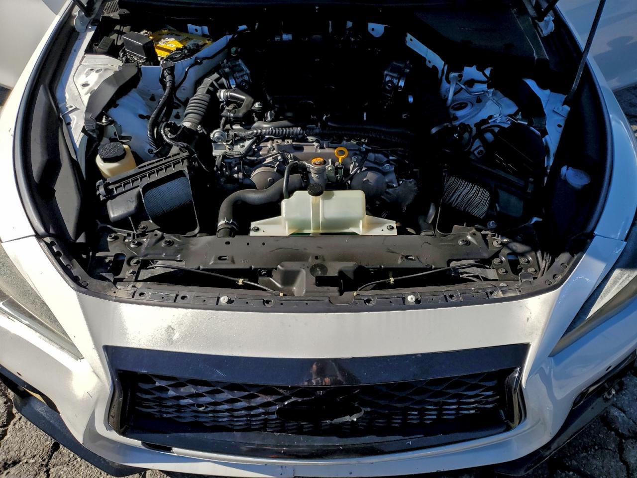 2015 INFINITI Q50