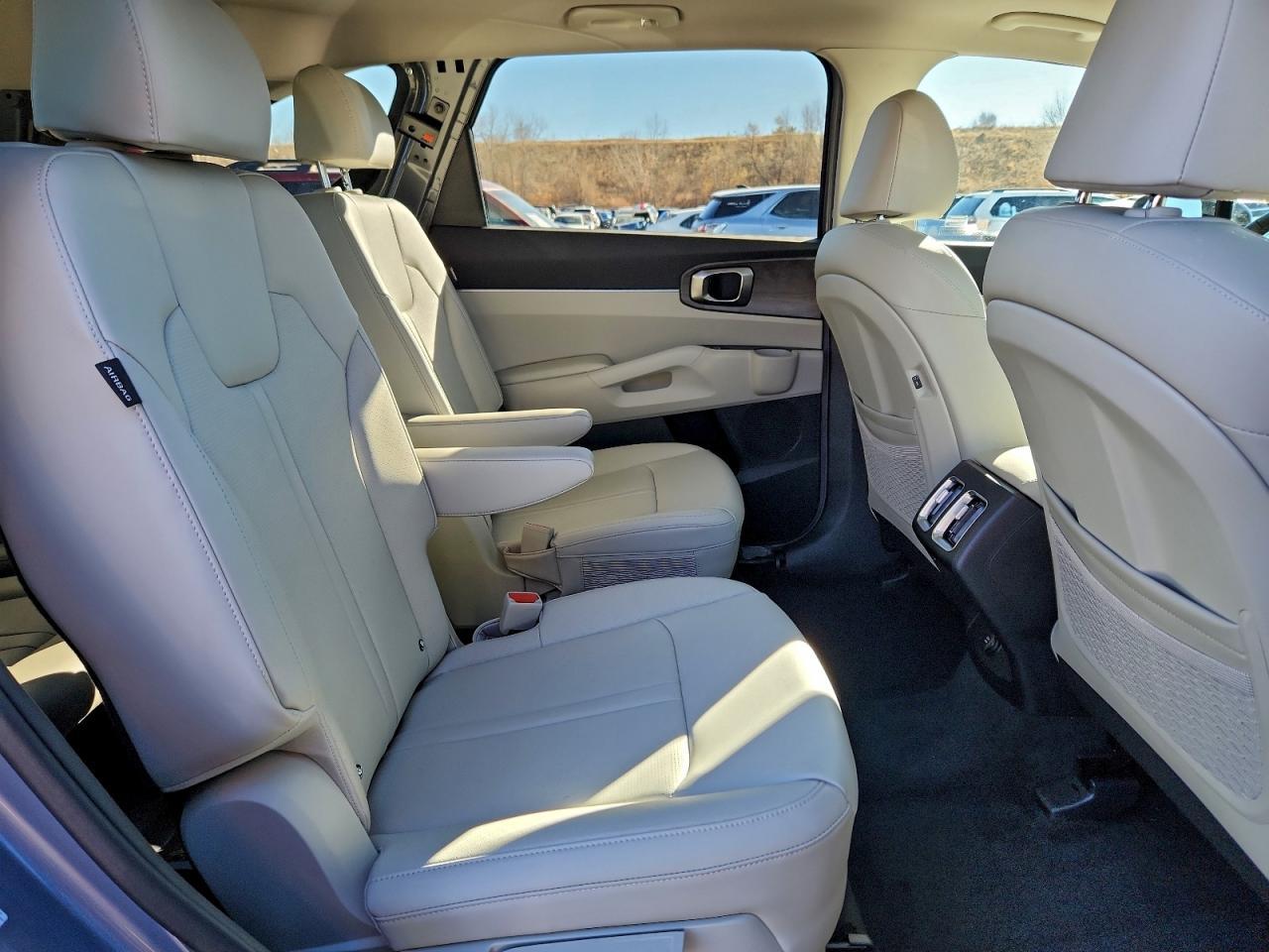 2025 KIA SORENTO