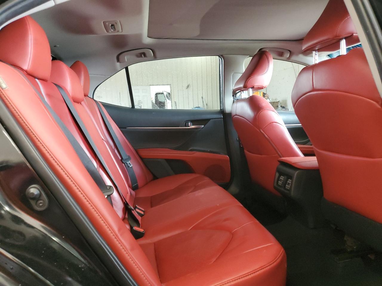 2018 TOYOTA CAMRY