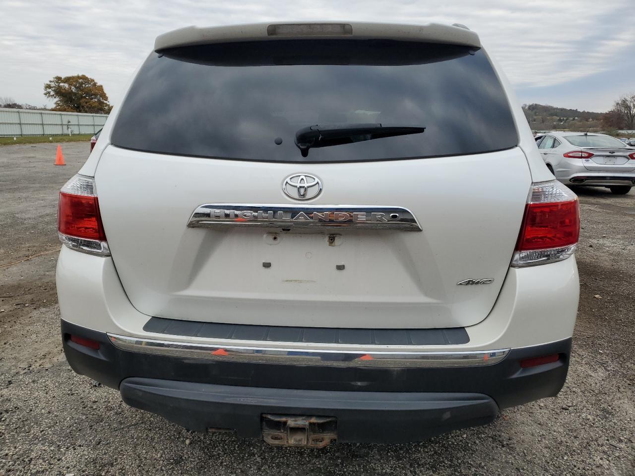 2013 TOYOTA HIGHLANDER