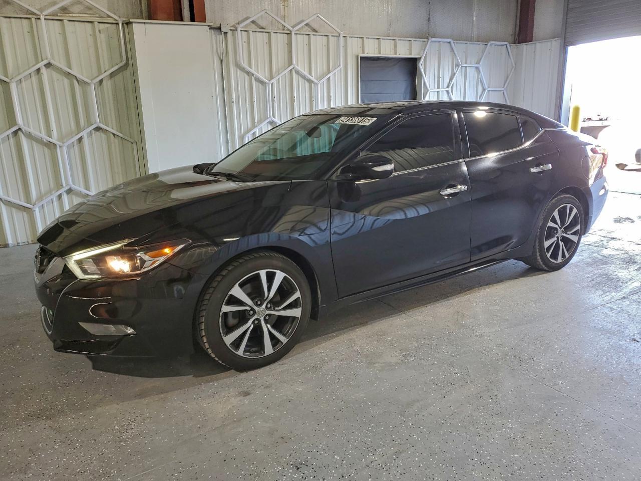 2016 NISSAN Maxima