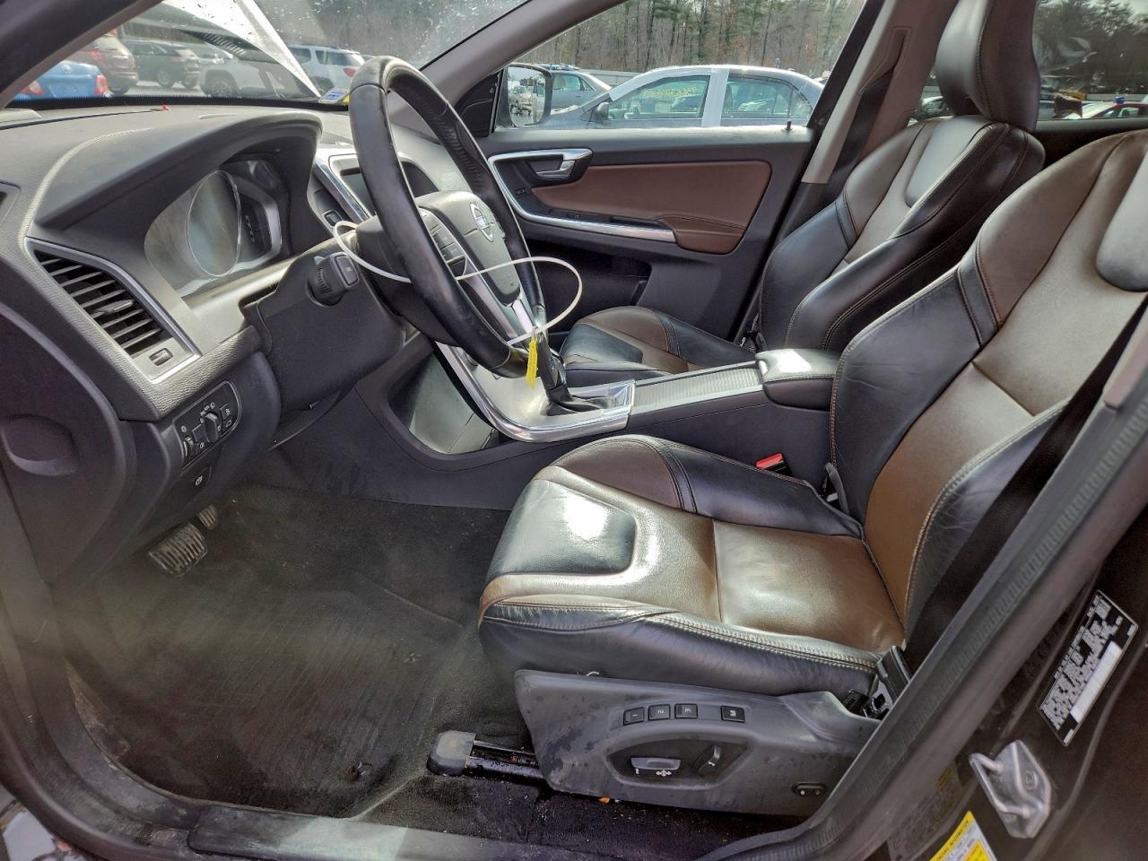 2017 VOLVO XC60