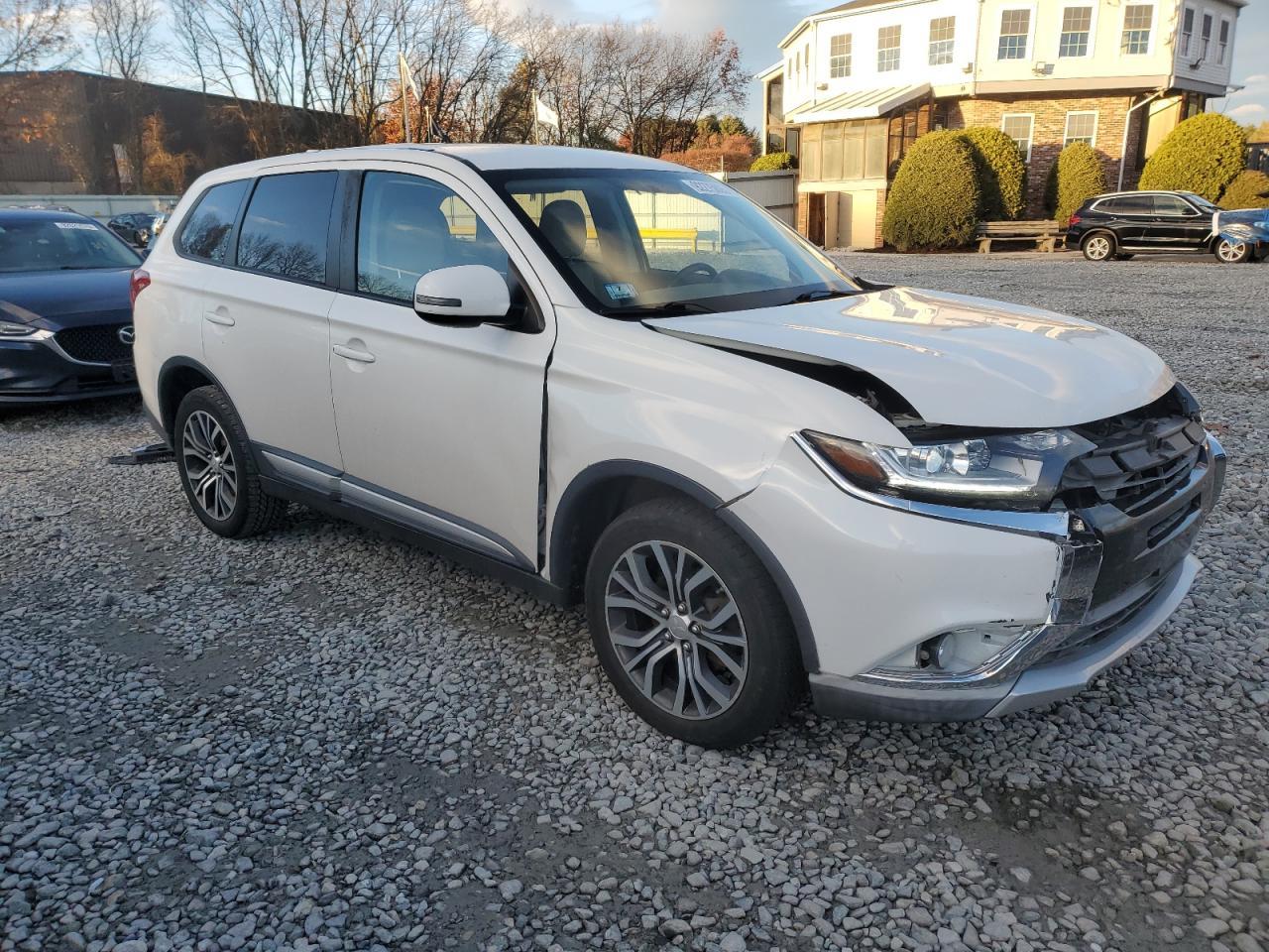 2017 MITSUBISHI outlander