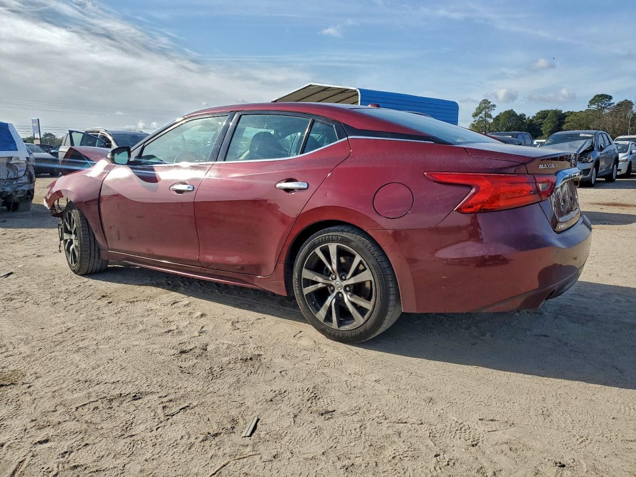 2017 NISSAN Maxima