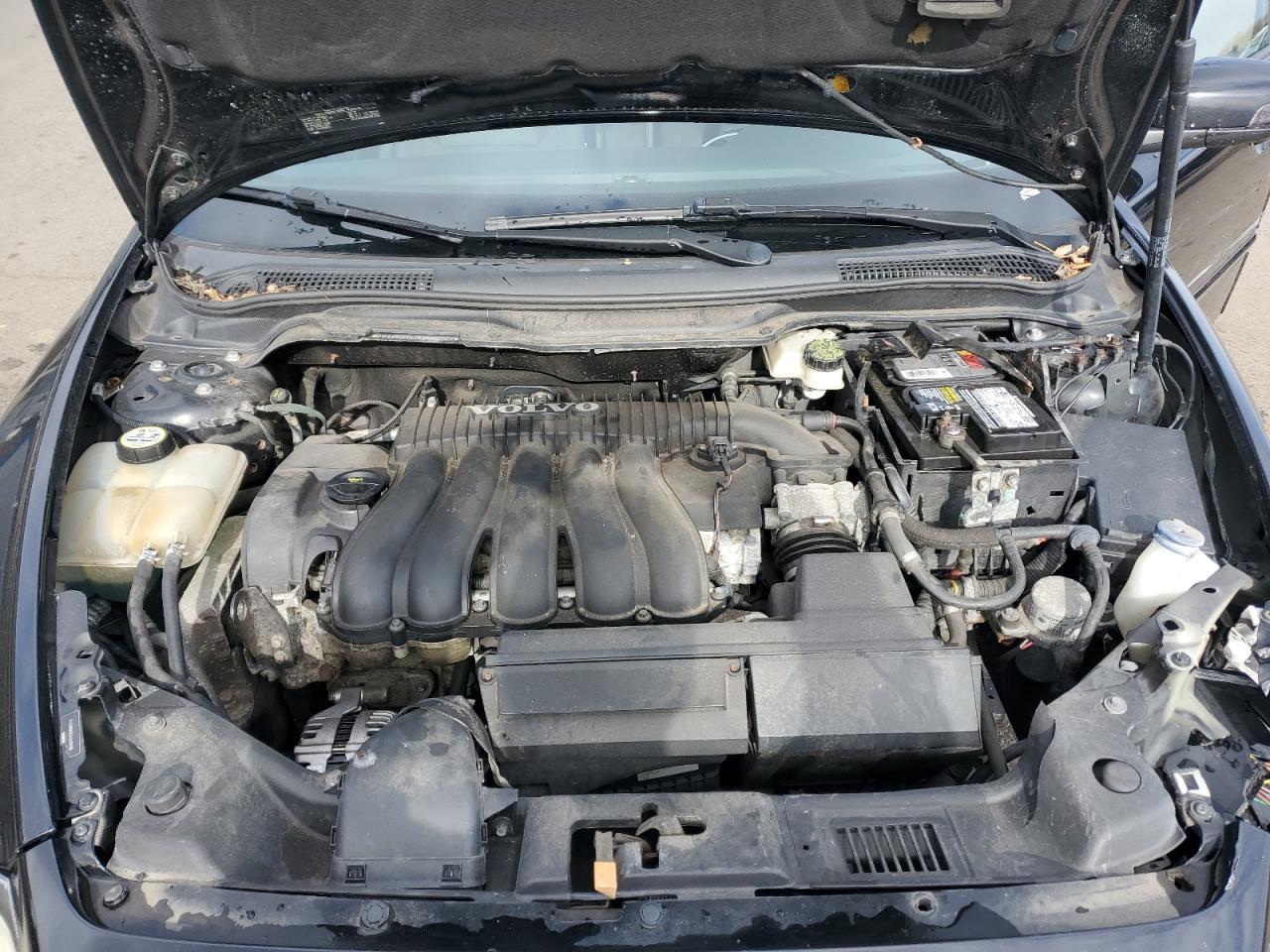 2010 VOLVO S40