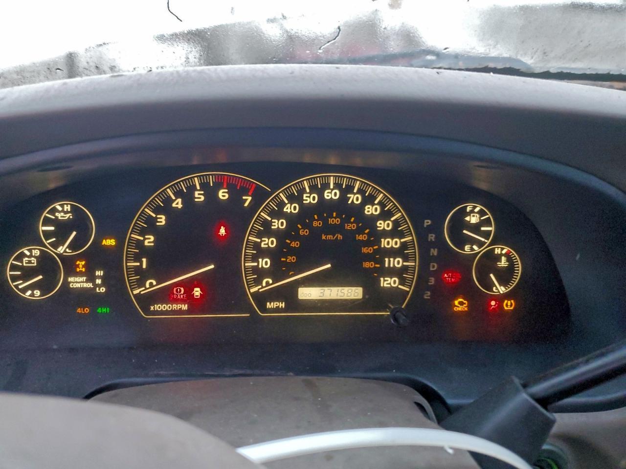 2005 TOYOTA Sequoia