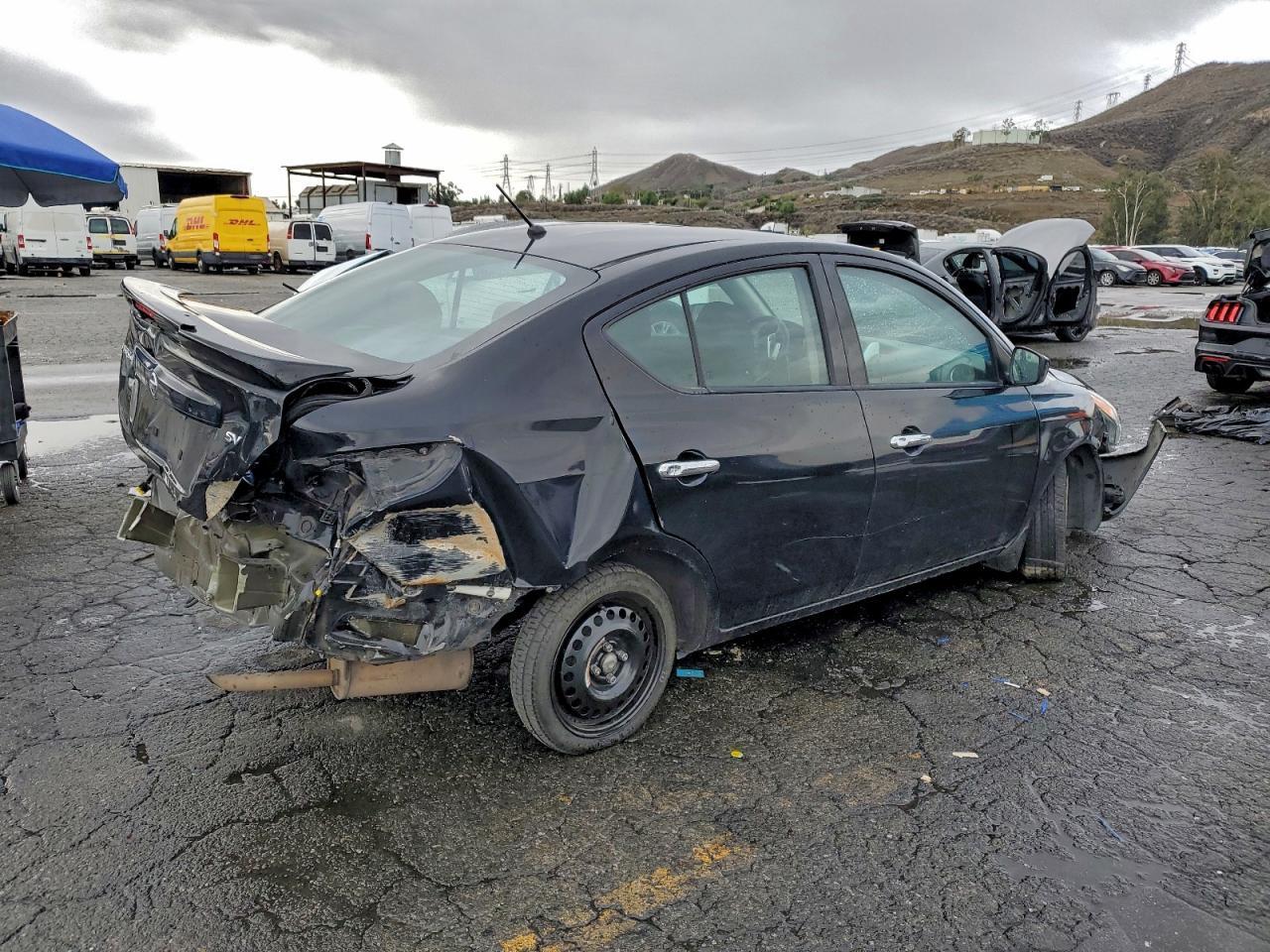 2018 NISSAN VERSA