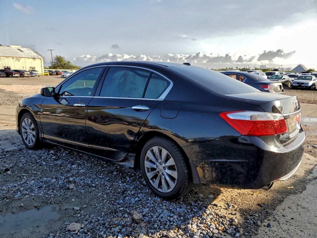 2015 HONDA ACCORD