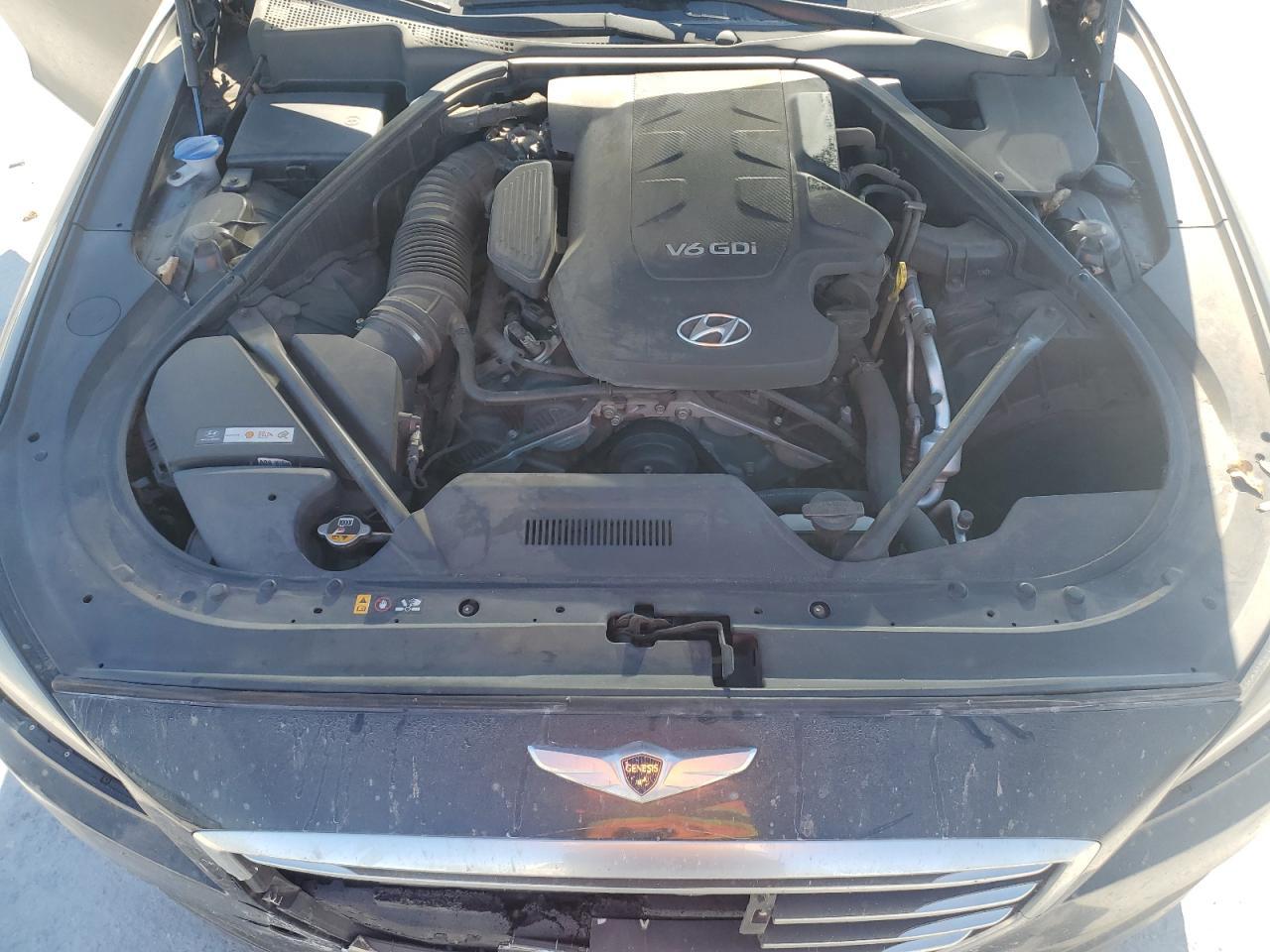 2016 HYUNDAI GENESIS