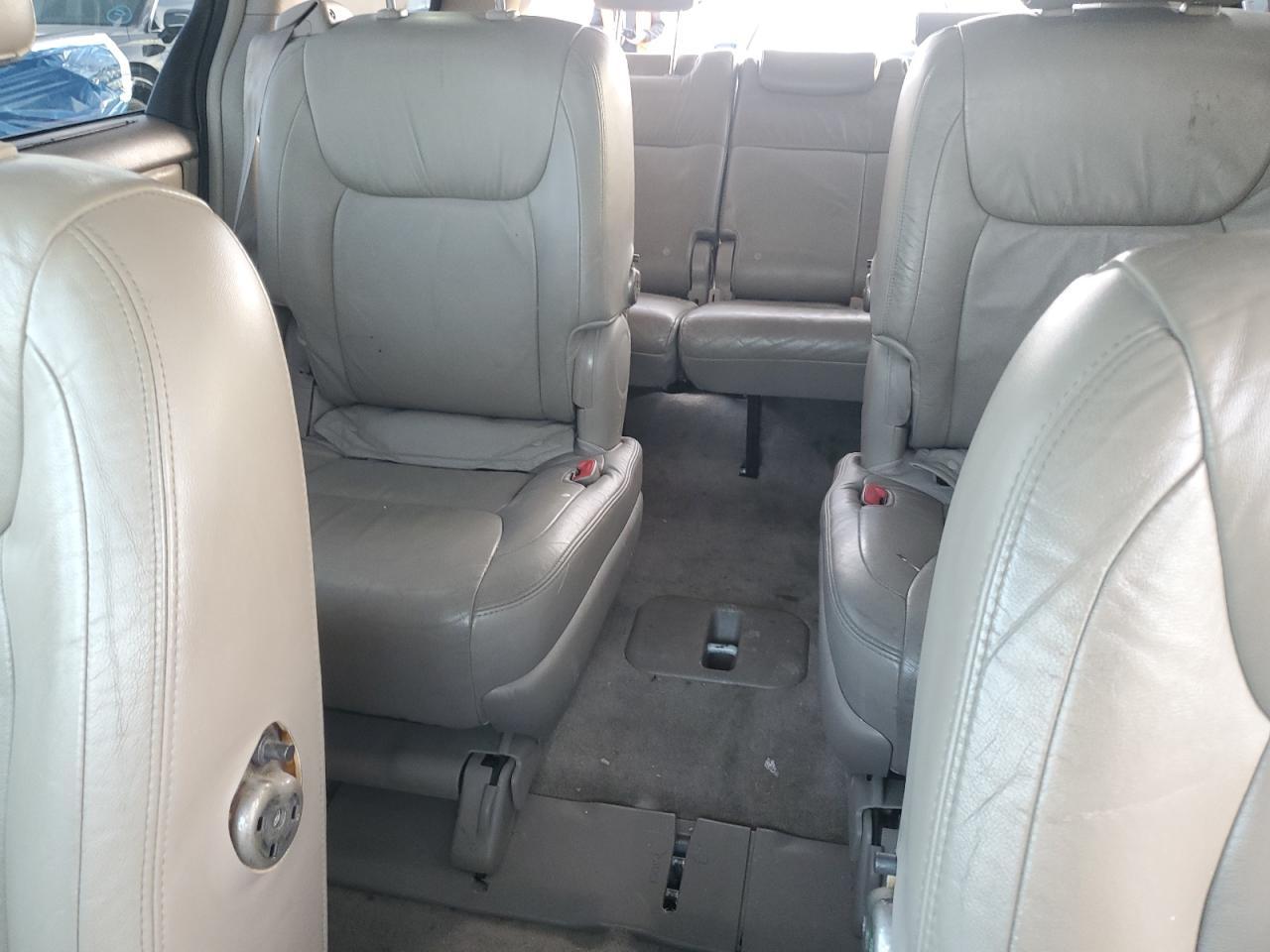 2006 TOYOTA SIENNA