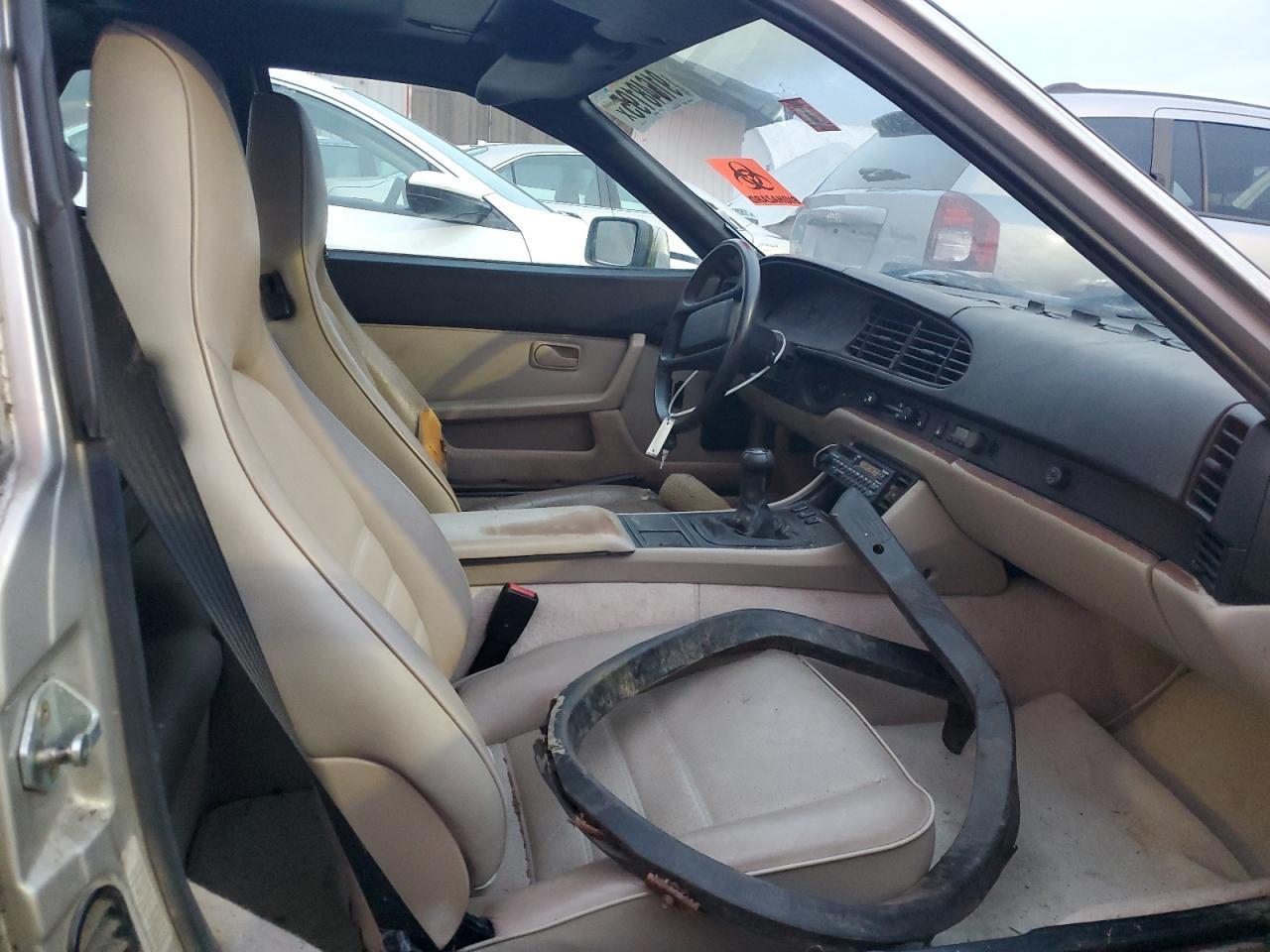 1987 PORSCHE 944