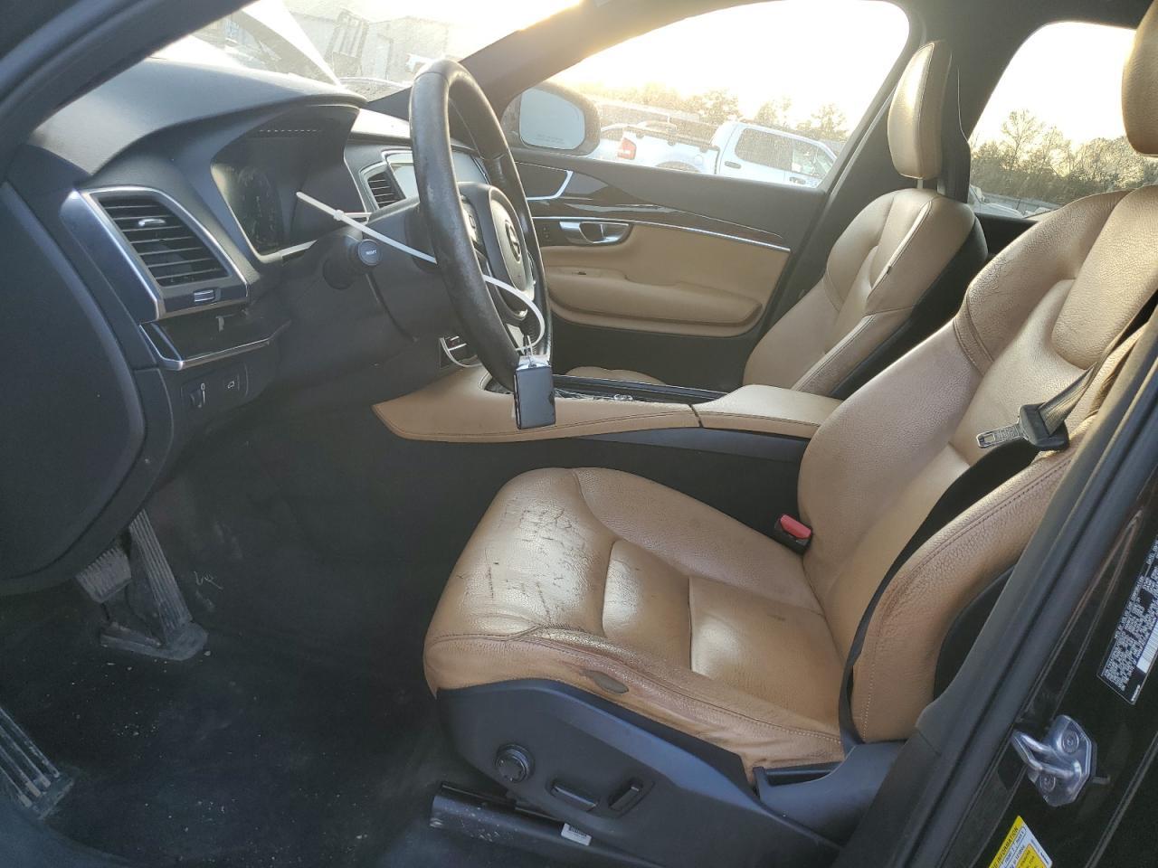 2018 VOLVO XC90