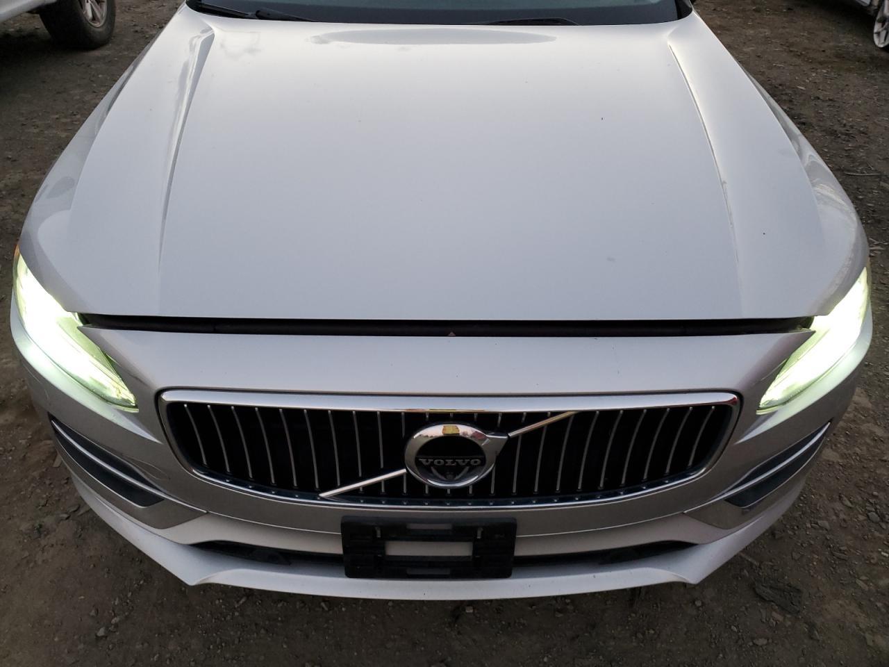 2018 VOLVO S90