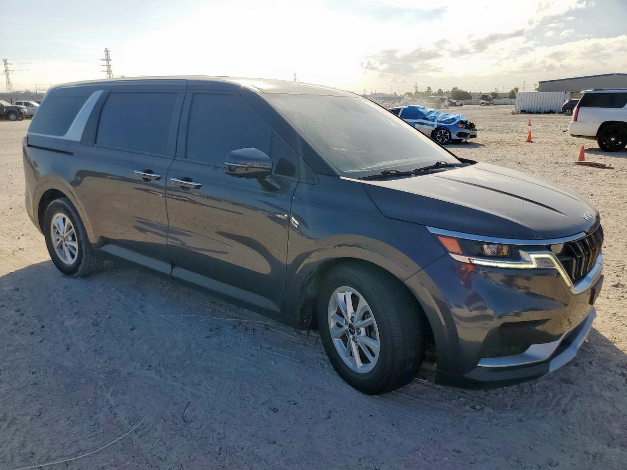 2022 KIA Carnival