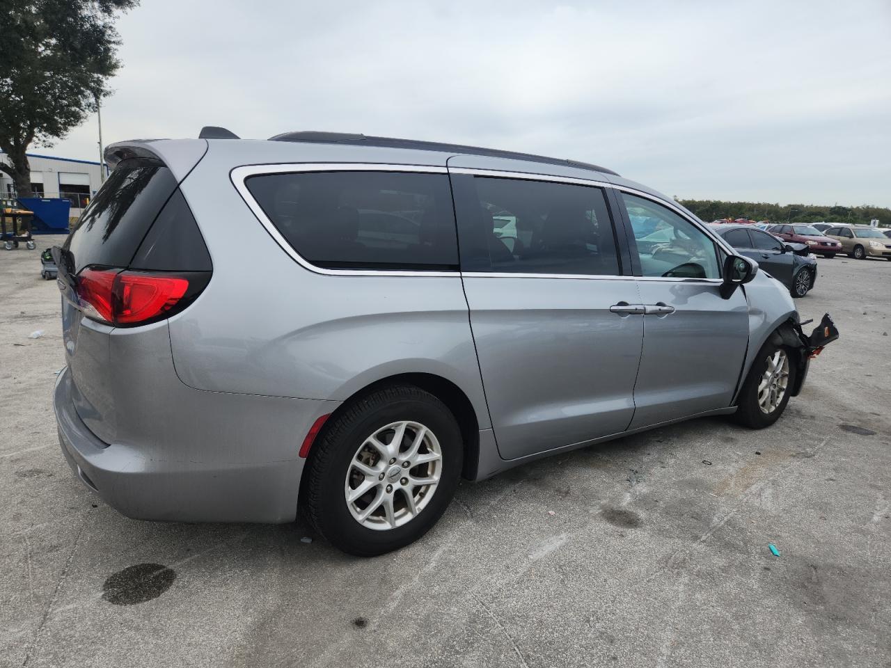 2021 CHRYSLER Voyager