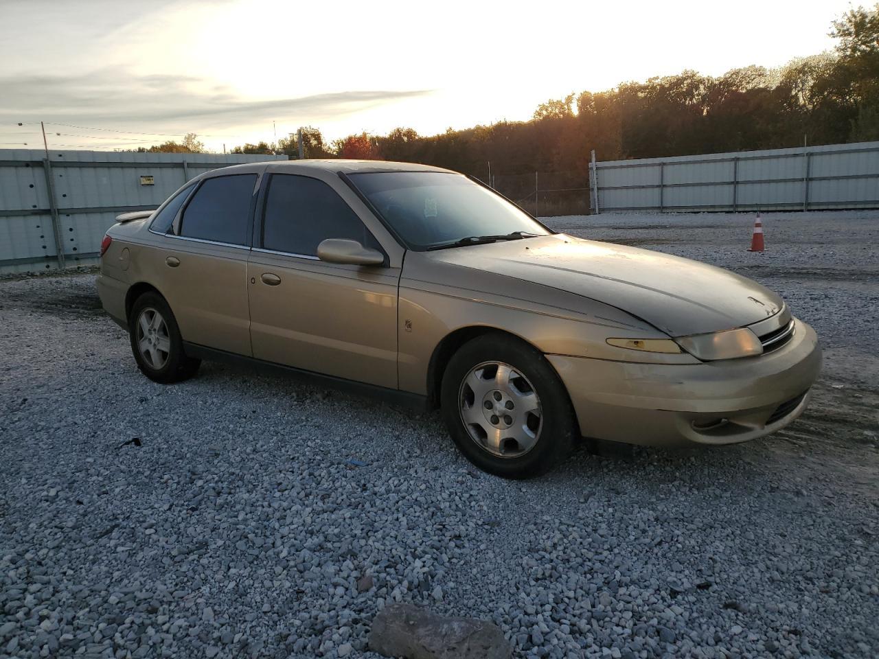 2001 SATURN L300