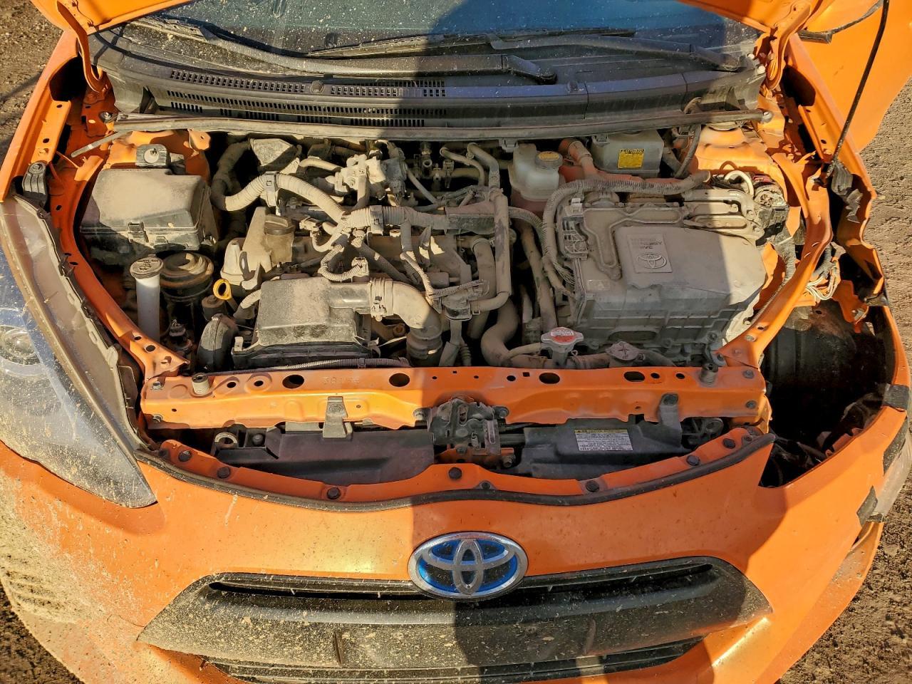 2016 TOYOTA Prius c