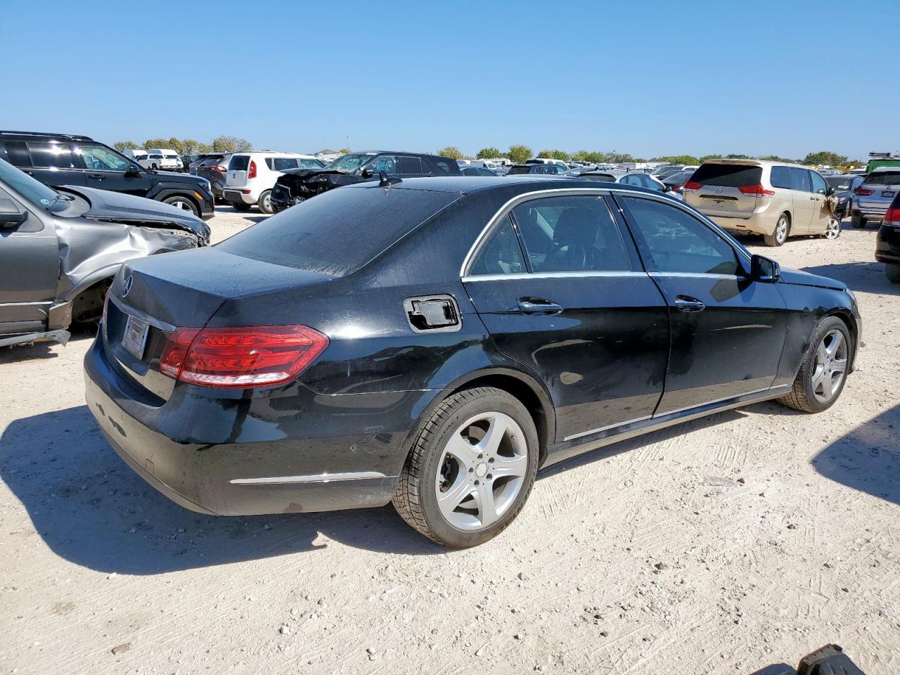 2014 MERCEDES-BENZ E-Class
