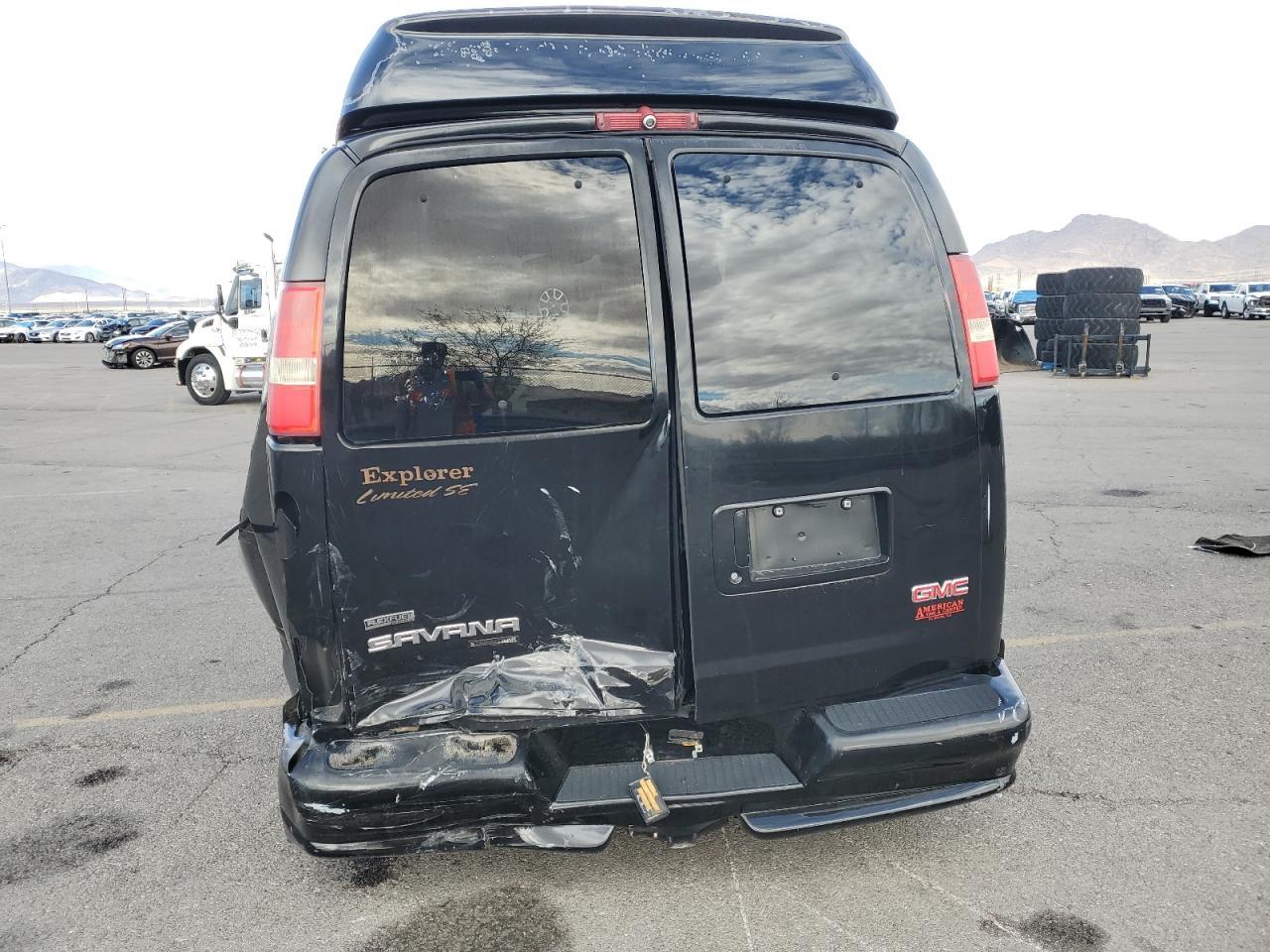 2010 GMC Savana