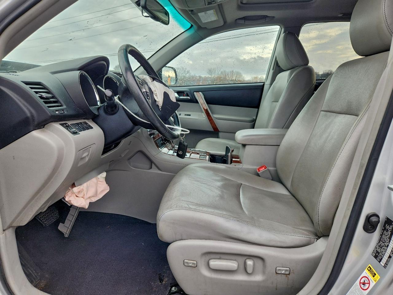 2012 TOYOTA HIGHLANDER