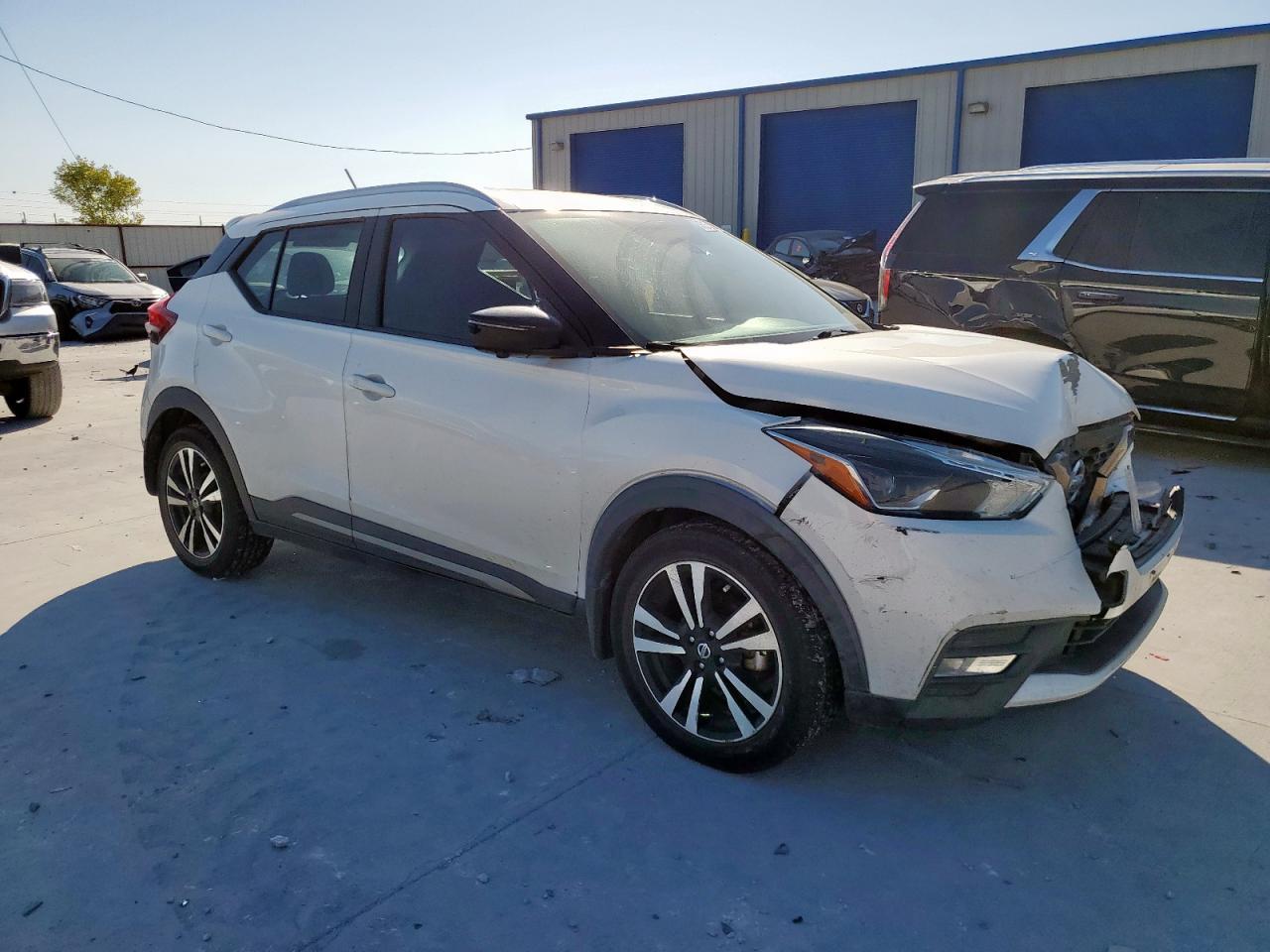 2019 NISSAN KICKS