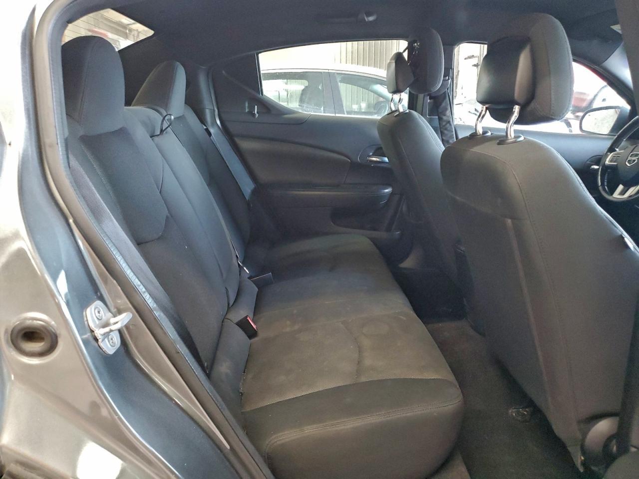 2013 DODGE Avenger