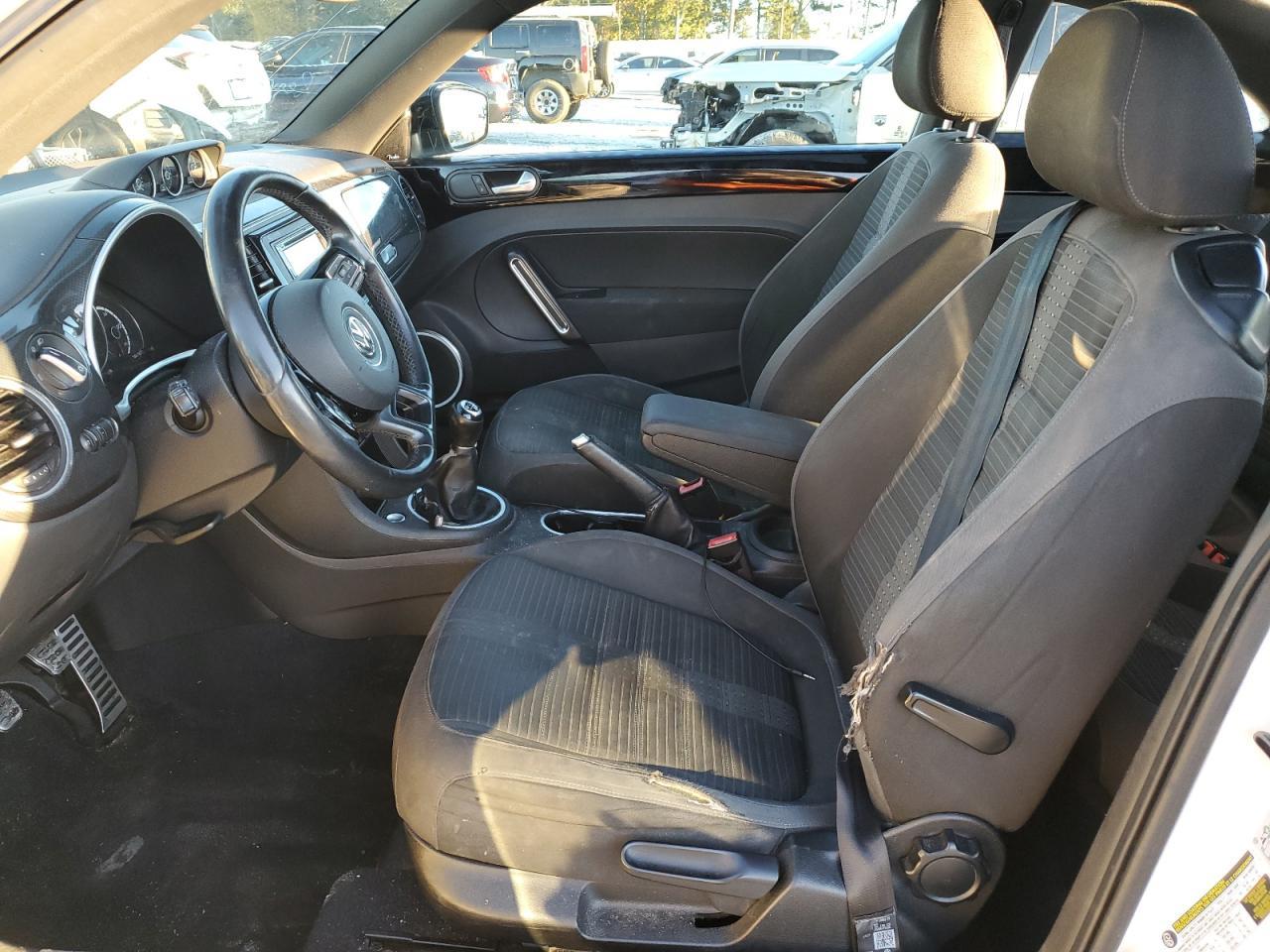 2014 VOLKSWAGEN Beetle