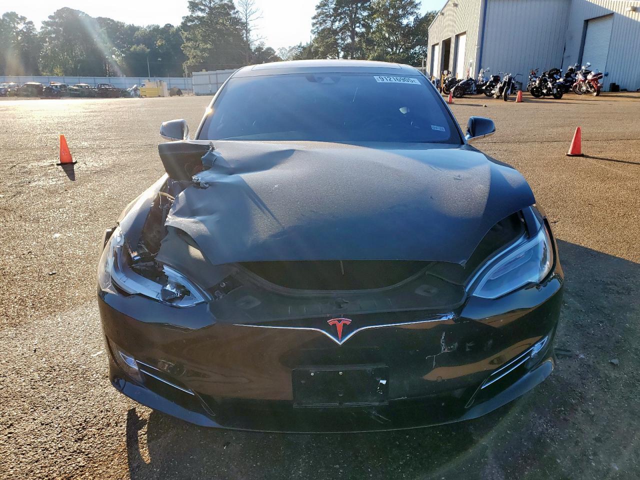 2016 TESLA MODEL S