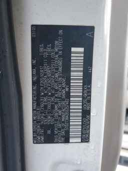 2005 TOYOTA Sequoia