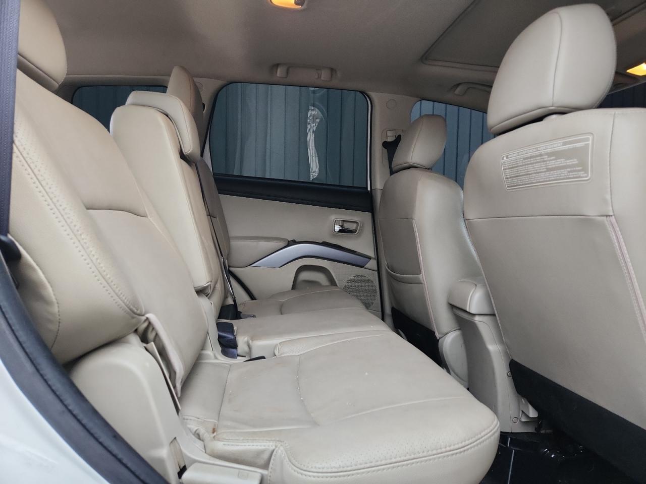 2012 MITSUBISHI outlander