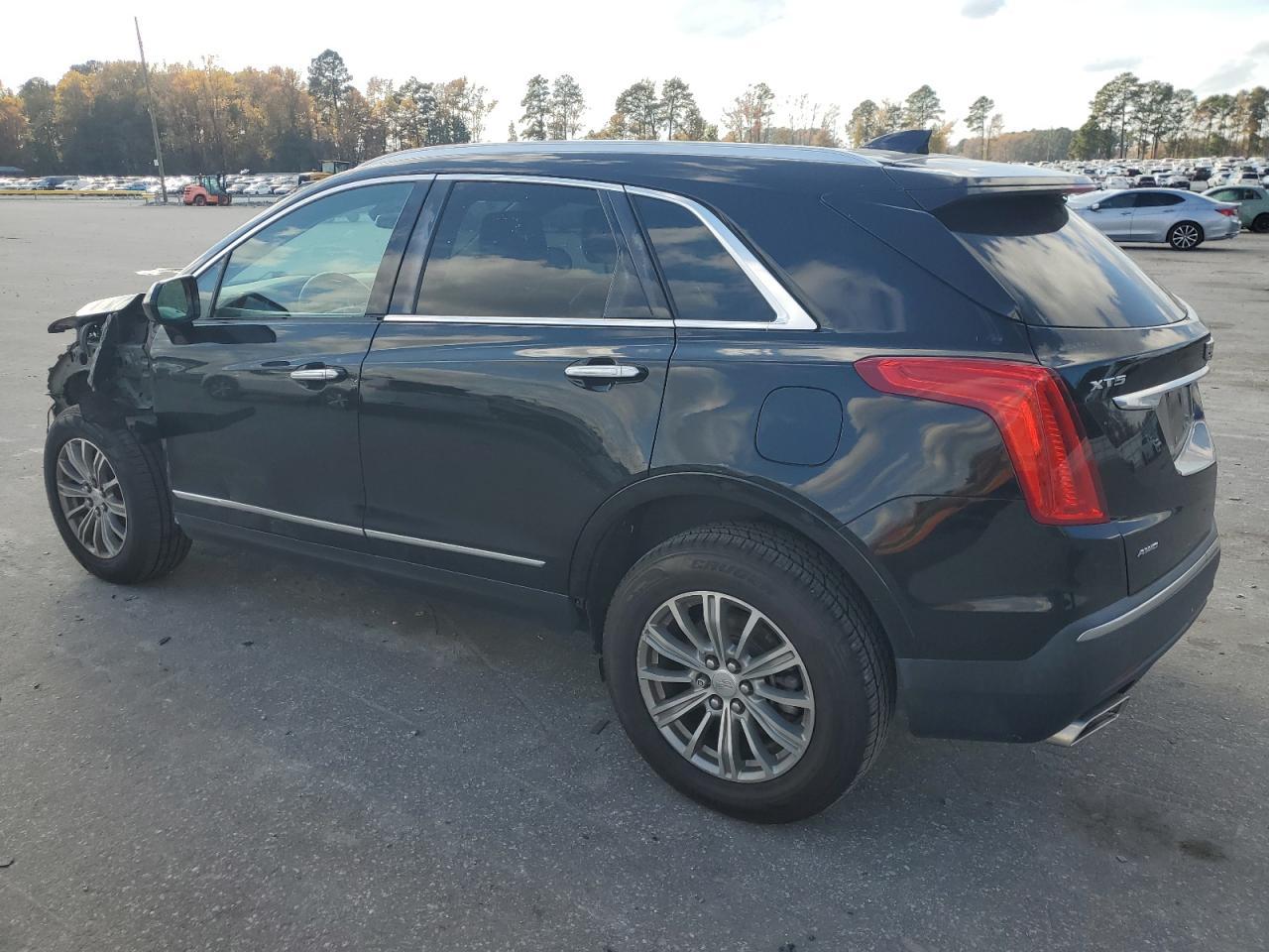 2017 CADILLAC XT5