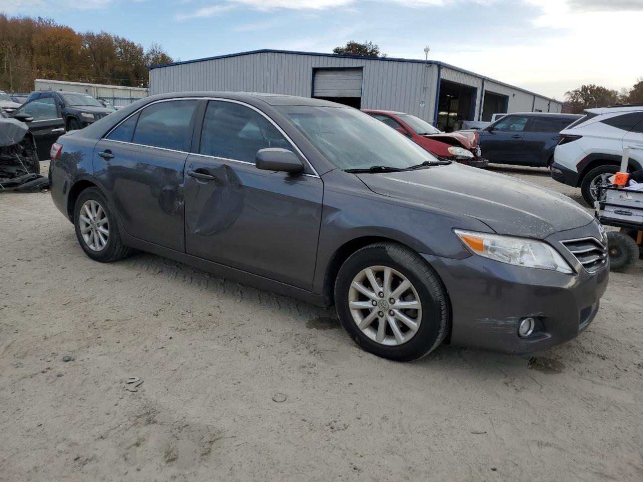 2011 TOYOTA CAMRY