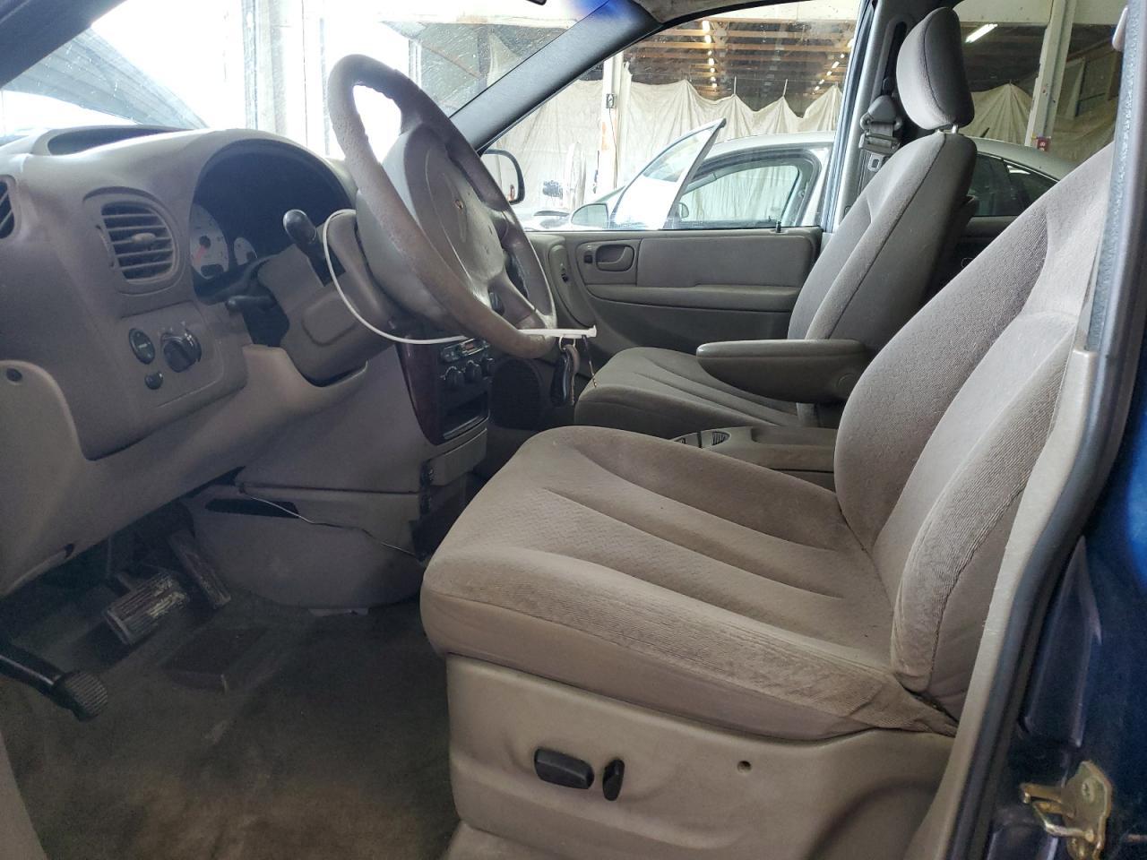 2002 CHRYSLER Town & Country
