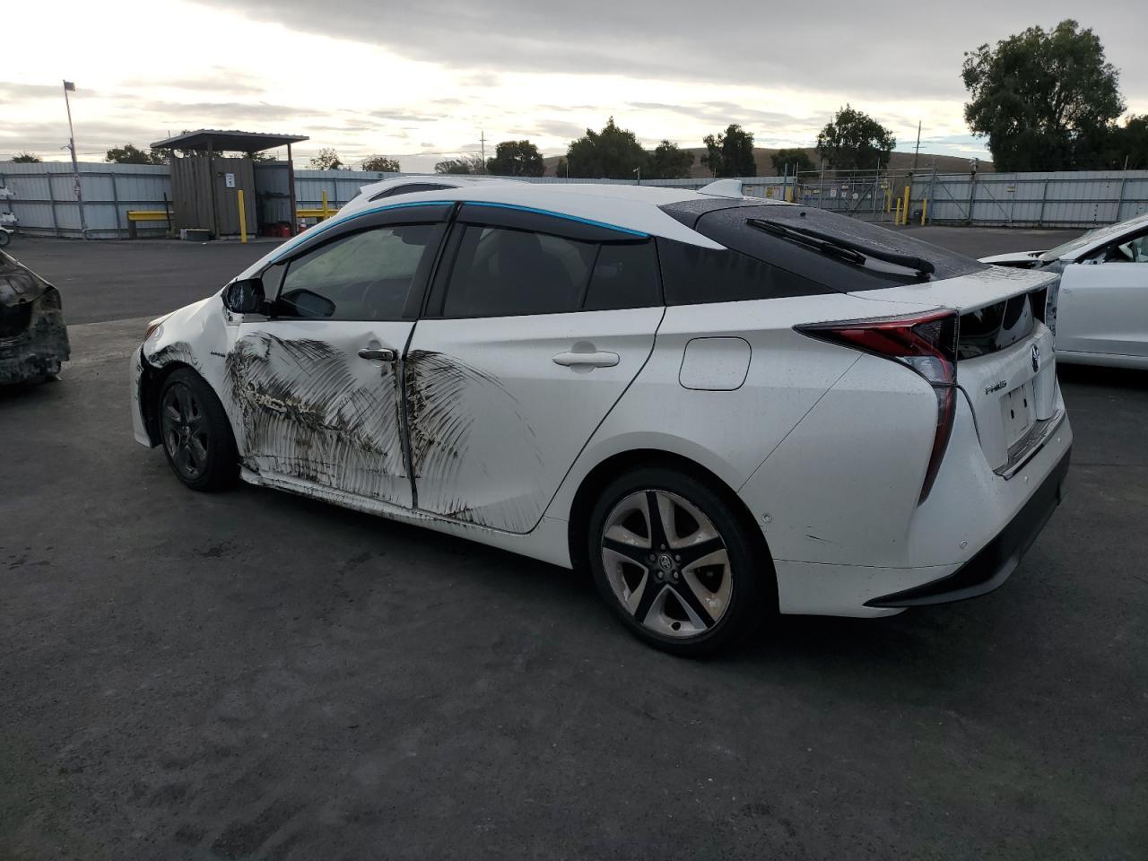 2018 TOYOTA PRIUS
